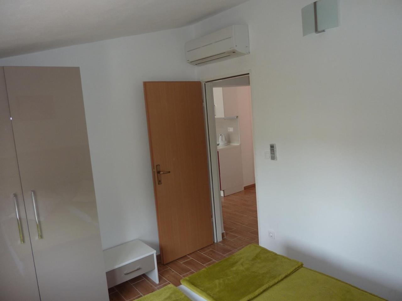 Apartments Ori Tkon Pokoj fotografie